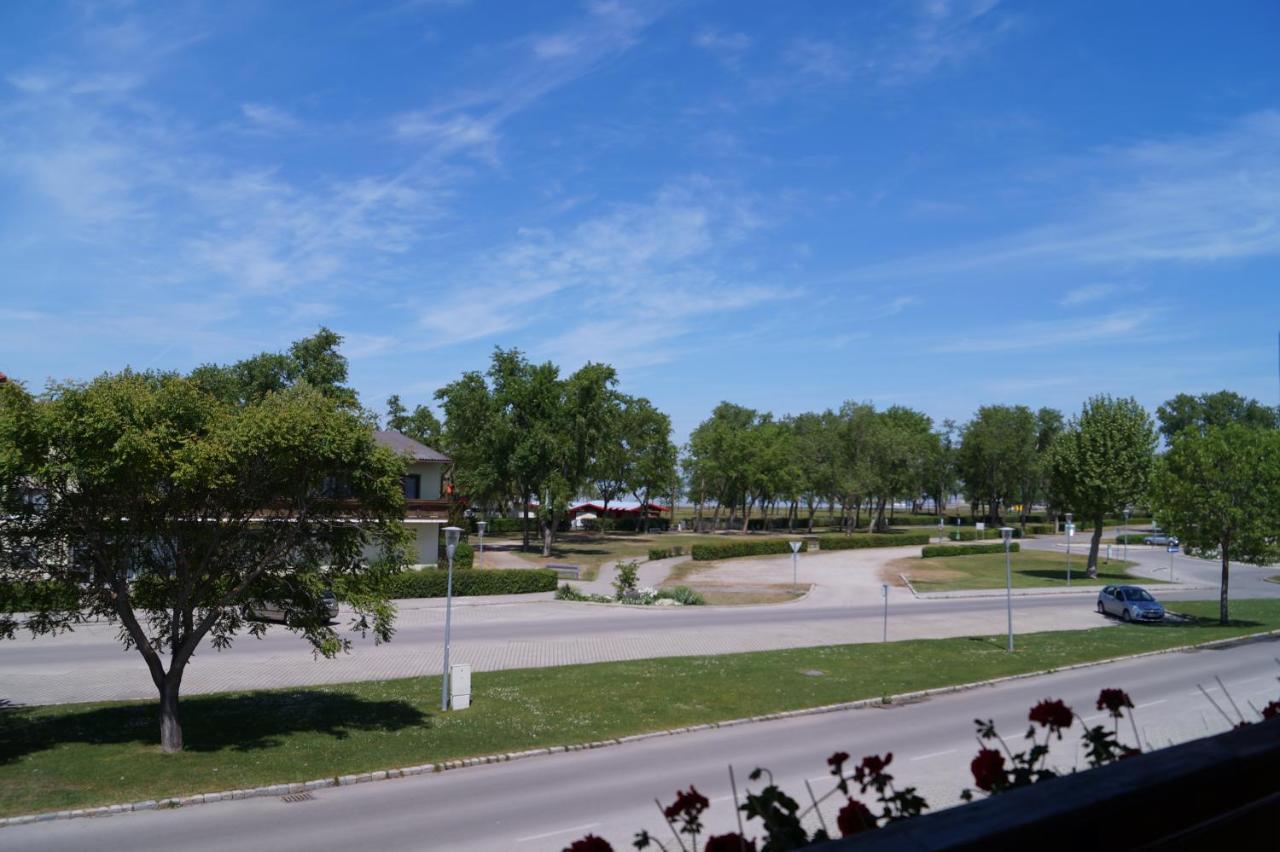 Gaestehaus Gisch Sandra Podersdorf am See Εξωτερικό φωτογραφία